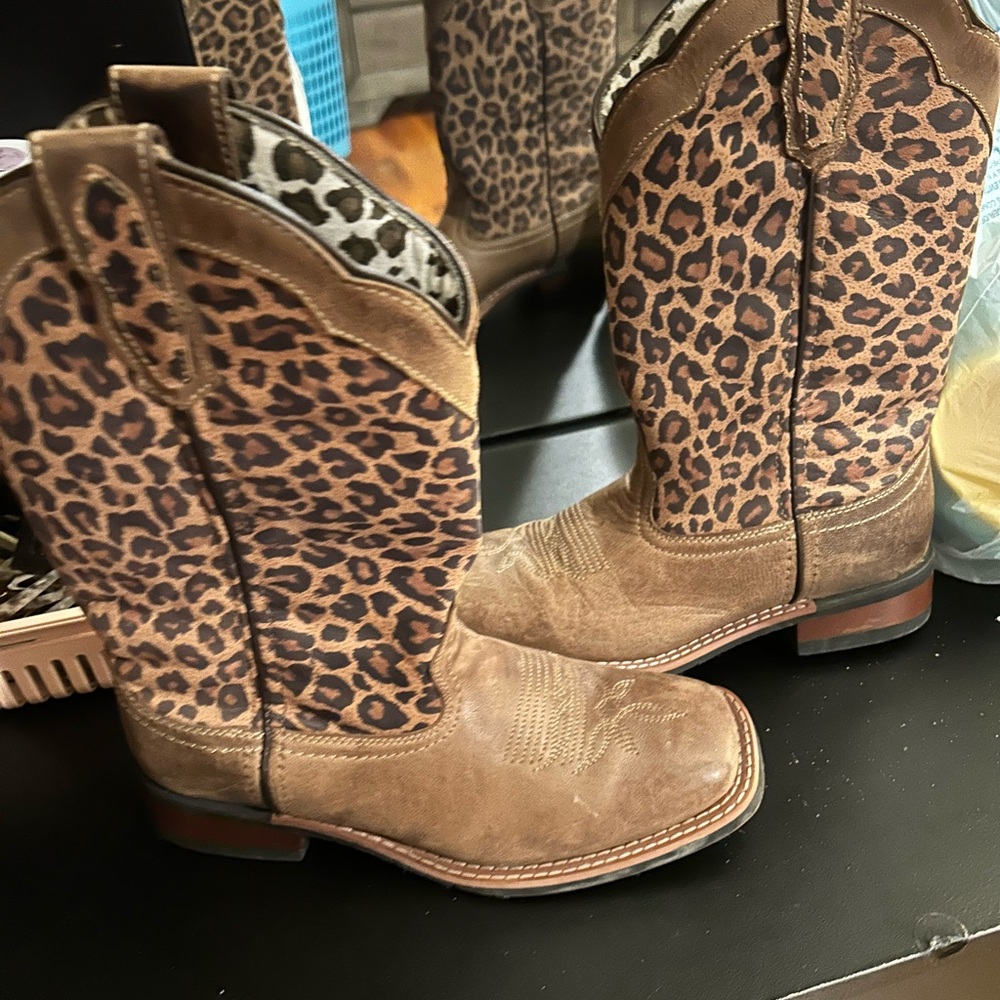 Laredo Black and Brown Cowboy Boots